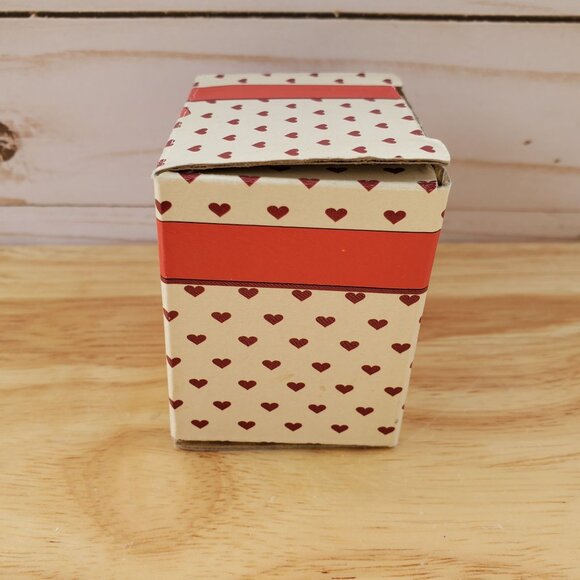 Miniature Heart-Shaped Clock Red Velvet Interior NOT Working Box With Bow Design - Picture 10 of 12